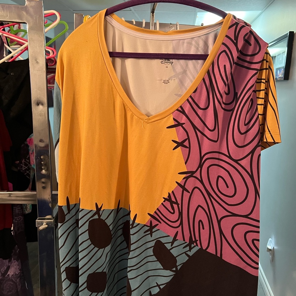 Sally T-shirt, super cute and comfy